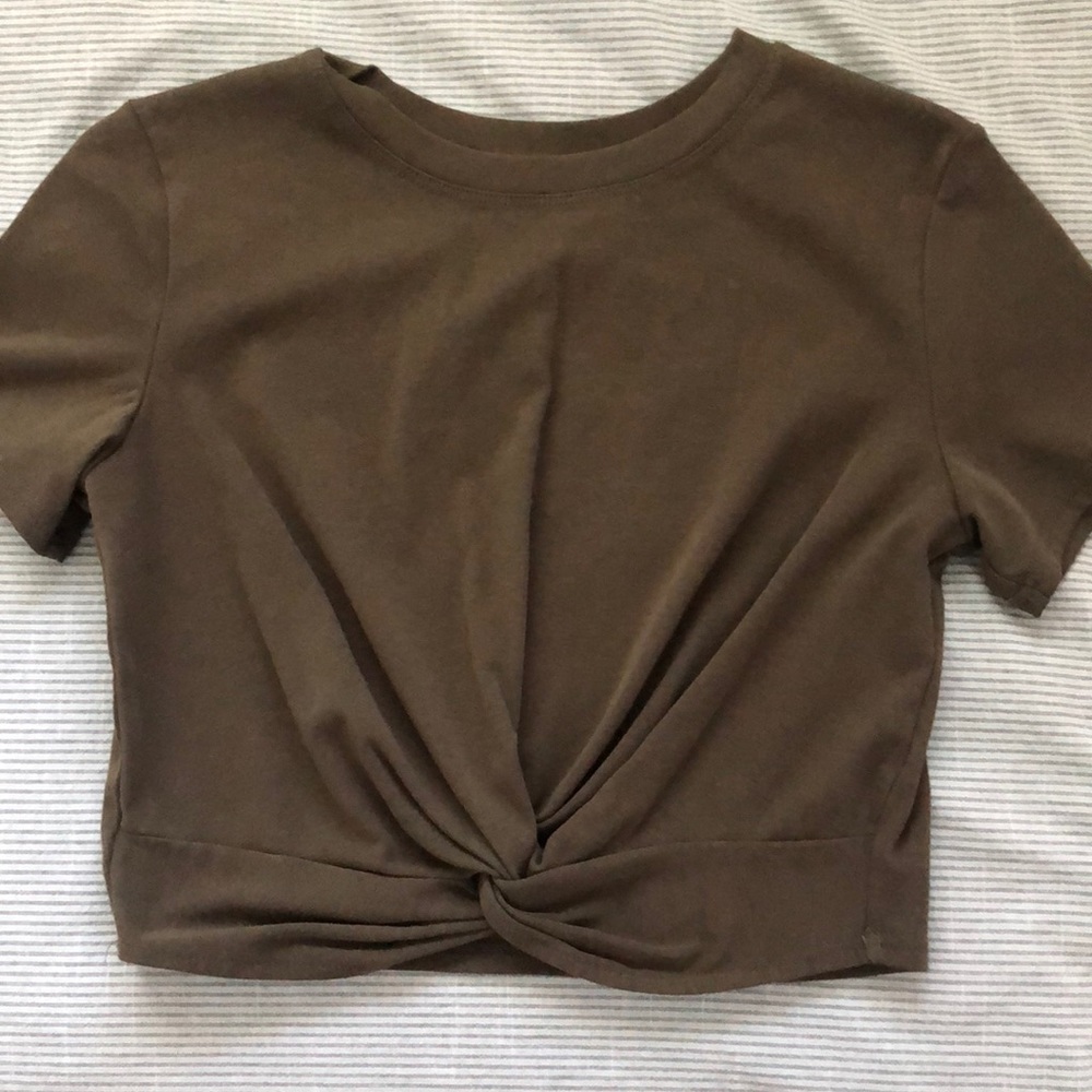 Women’s cropped top